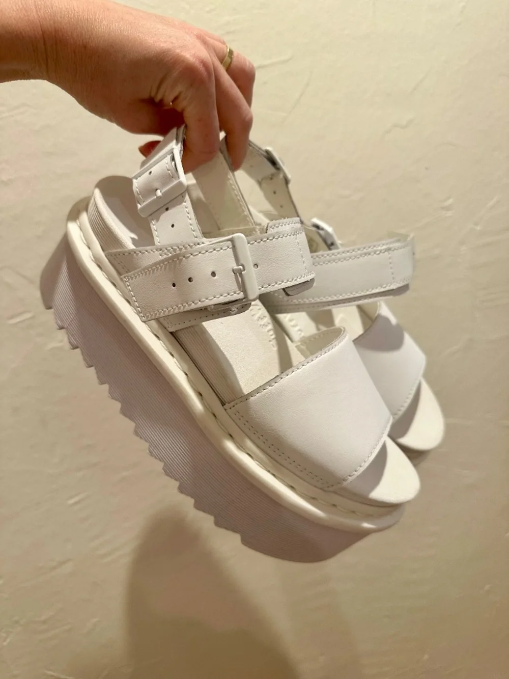 Dr. Martens Voss Mono Platform Sandals - White - US 7